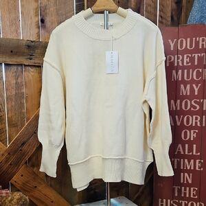 290 Classic Cream Crewneck Sweater - Relaxed Fit